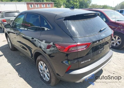 2025 Ford Escape Active z USA, uszkodzony, nr VIN 1FMCU9GN2SUB23300